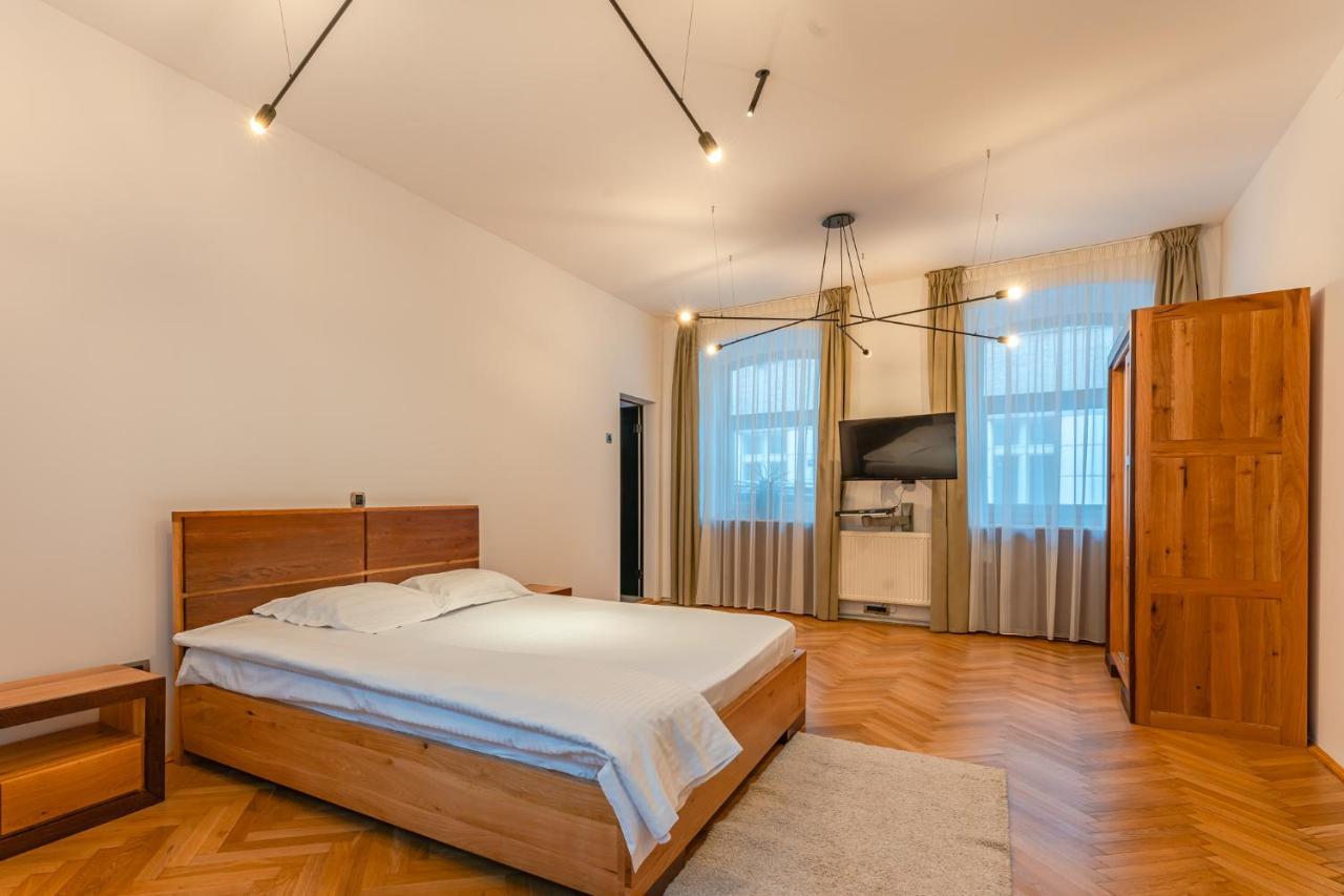 Premium Suites Postavarului Brasov Ngoại thất bức ảnh