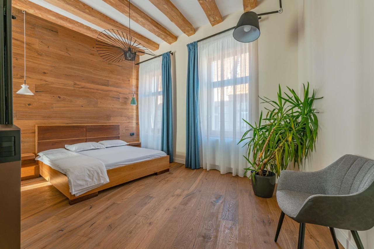 Premium Suites Postavarului Brasov Ngoại thất bức ảnh