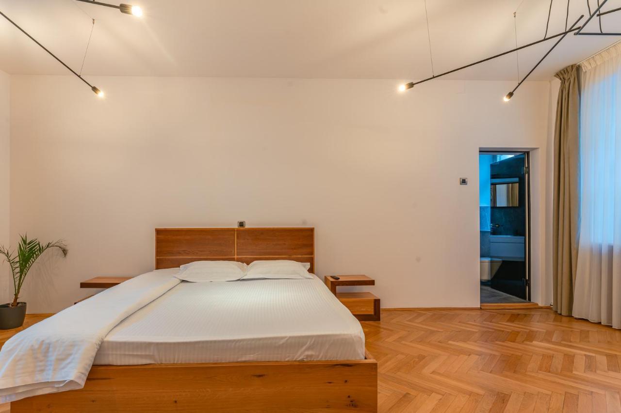 Premium Suites Postavarului Brasov Ngoại thất bức ảnh